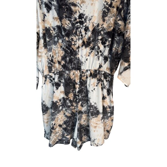 2/$30 NWT Bar III Medium Tie-Dye Print Romper V-Neckline & Elastic Waist - Picture 10 of 15